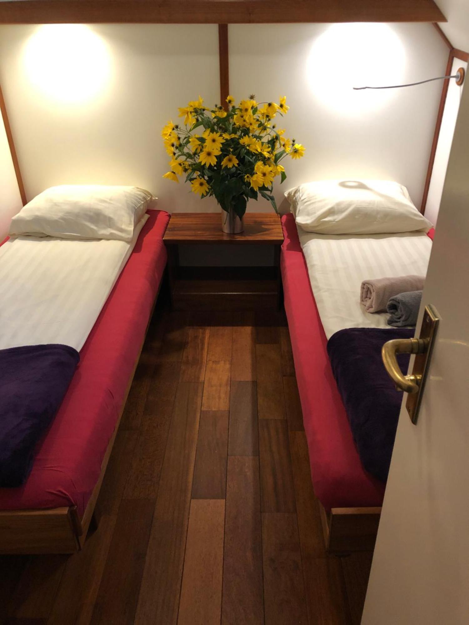 Hotelboot Zwaan Amsterdam Eksteriør billede