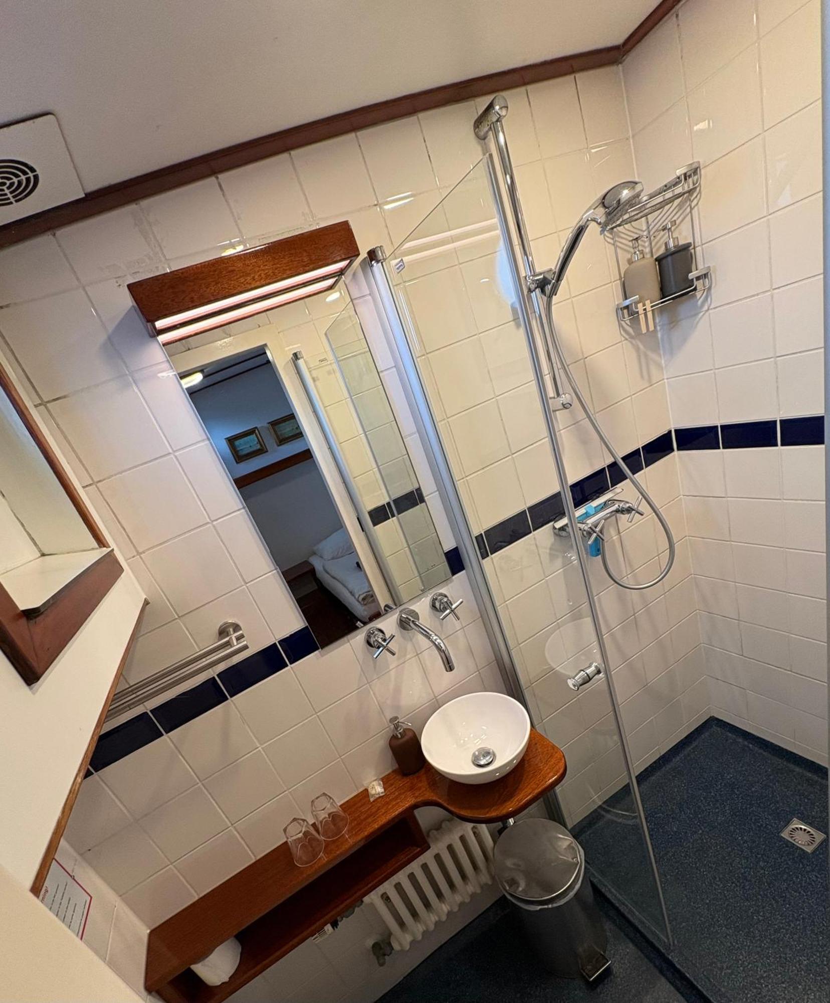 Hotelboot Zwaan Amsterdam Eksteriør billede